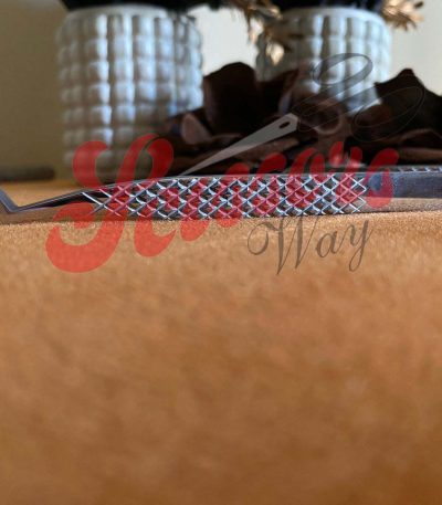 mini-boot-eyelash-tweezers-diamond-grip-handle